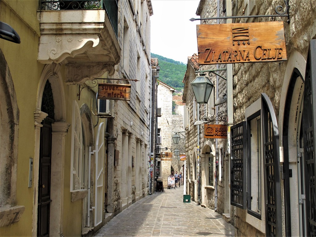 Pragë dhe Vjenë