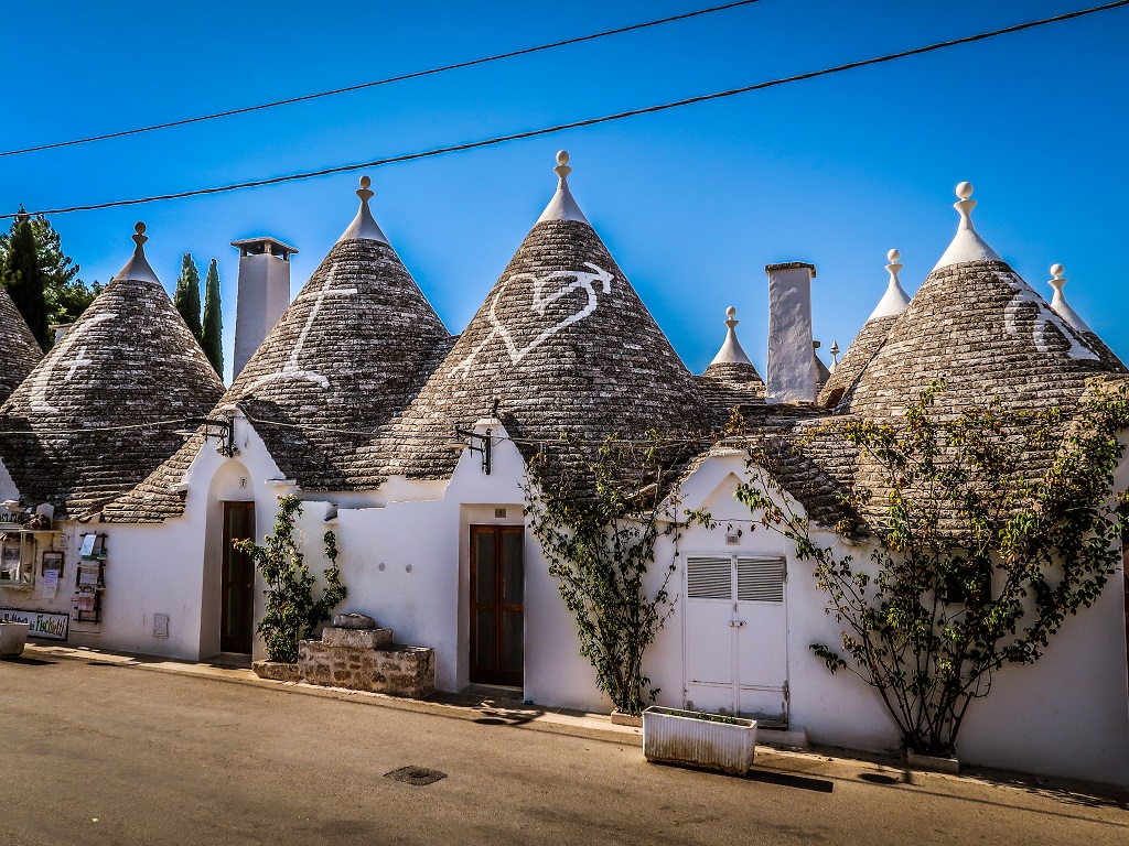 Alberobello - Otranto - Taranto from Skopje